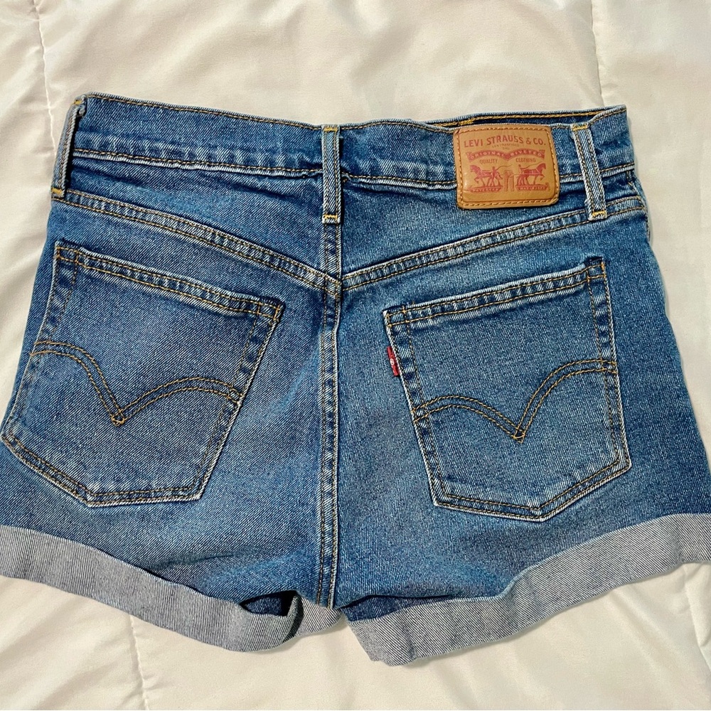 LEVIs High waisted size 27 denim shorts
